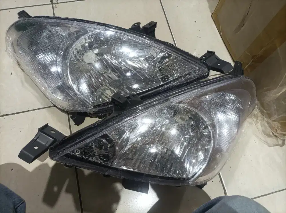 Jual lampu depan Inova 2005-2010