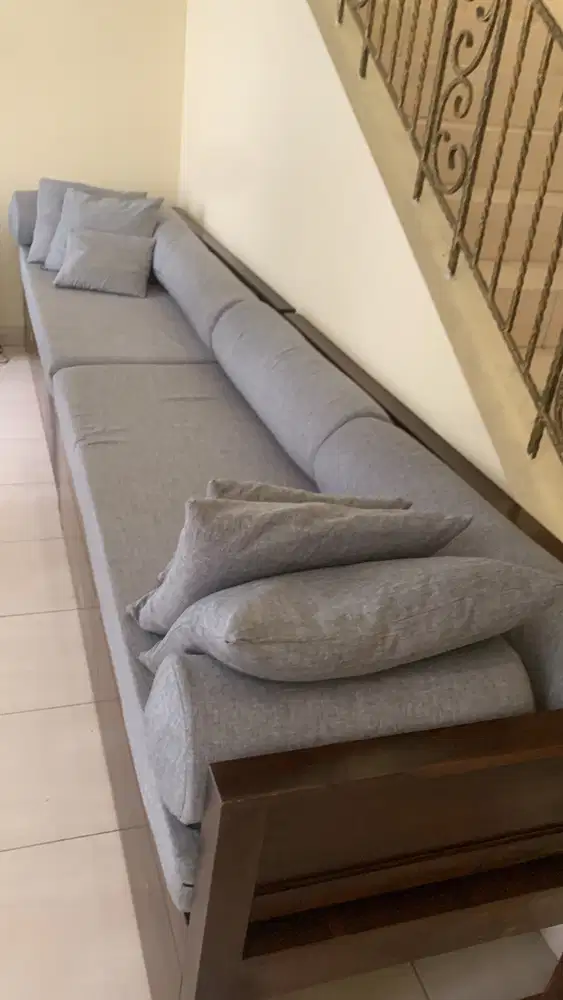 Dijual sofa made custom di Bali kondisi 99%