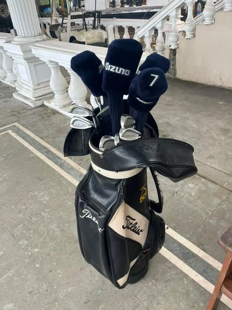 Jual satu set stik golf