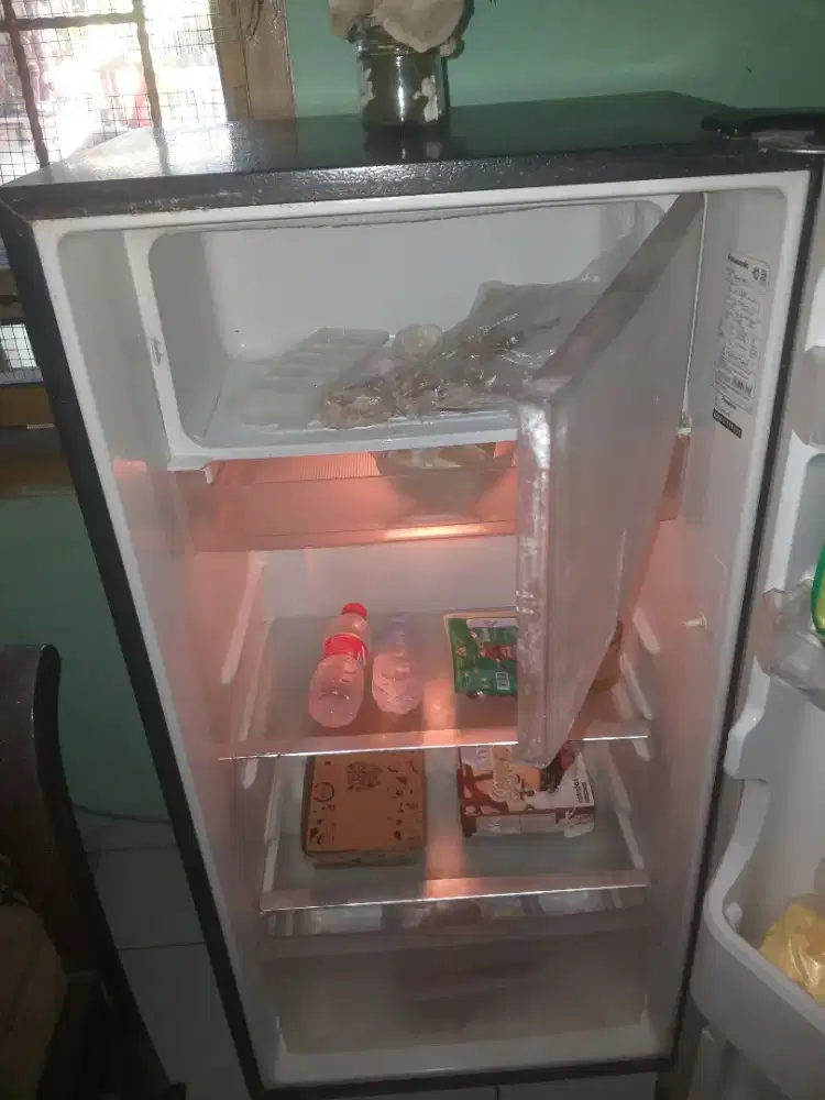 Kulkas 1 pntu br 2 th an lengkap free lalamove