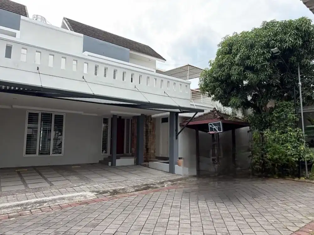 Rumah bagus di dalam perumahan nogotirto, jalan godean dalam ringroad