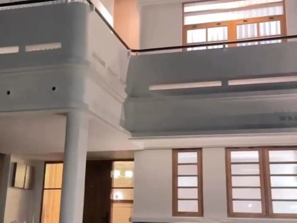 Rumah Private Pool Furnished di Wangsakerta KBP