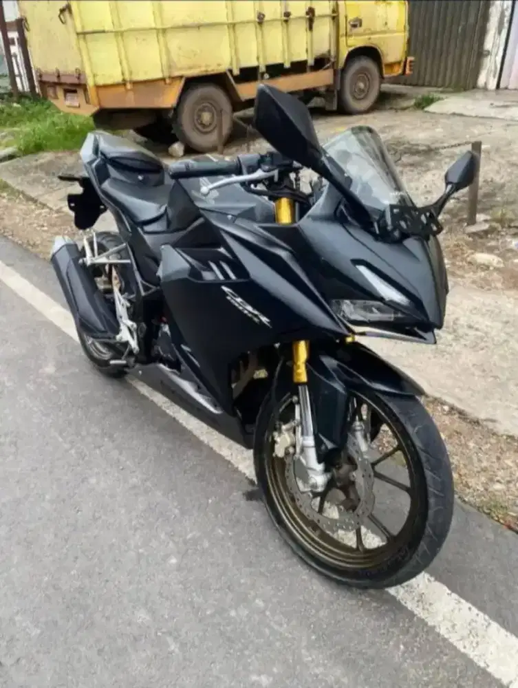 Honda CBR150R 2023