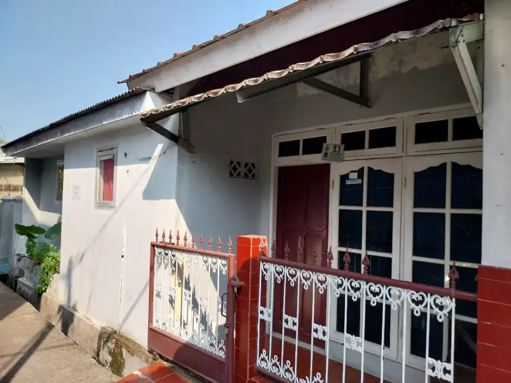 Disewakan rumah perumnas tanpa garasi