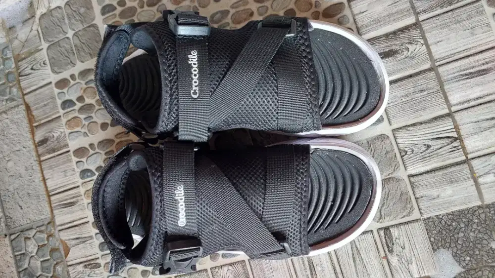 Sendal crocodile uk.36 masi bagus banget