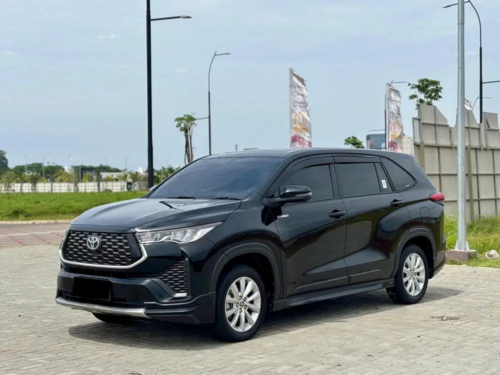 low km 8rb Toyota innova zenix hybrid 2.0 V Modelista at 2025