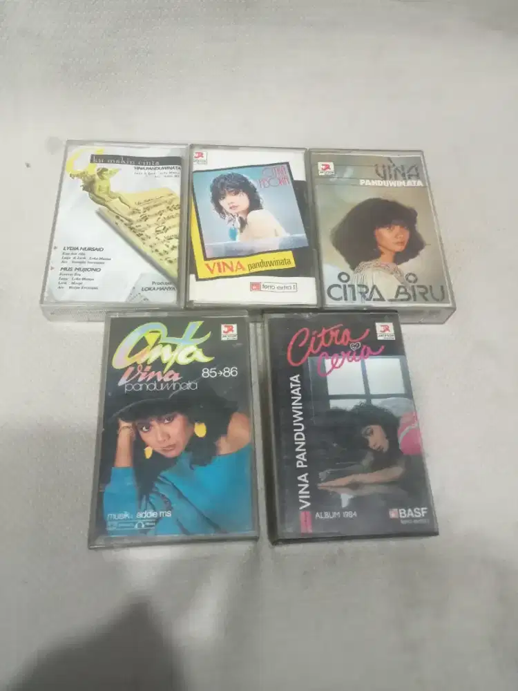 Kaset pita VINA panduwinata sepaket  ada 5kaset