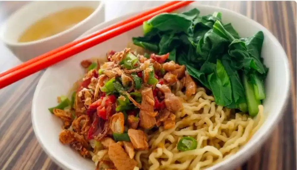 Di butuhkan karyawan masak Bakmi ayam