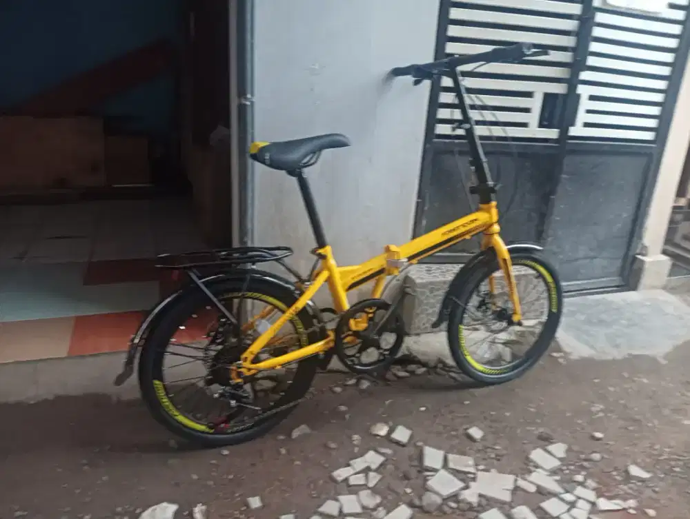 Sepeda lipat jual rugi Bu