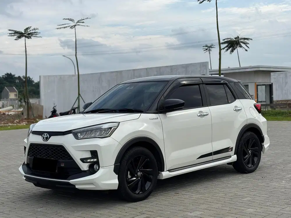Toyota Raize 1.0 GR sport TSS at 2023 two tone