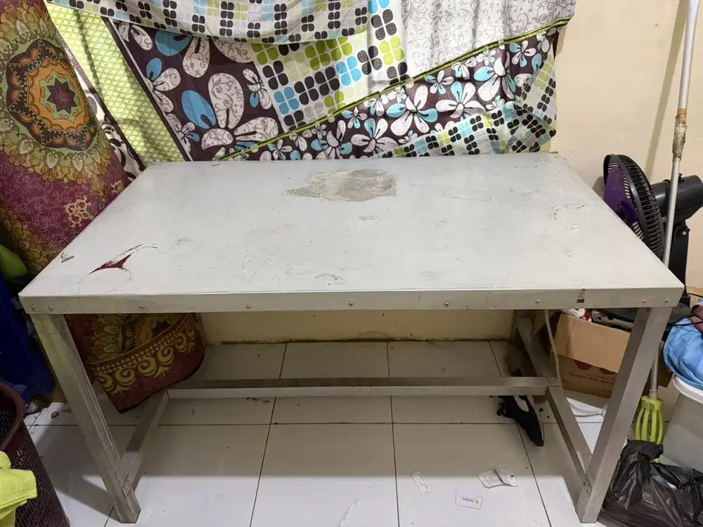 Meja makan / Meja belajar / Meja Kerja