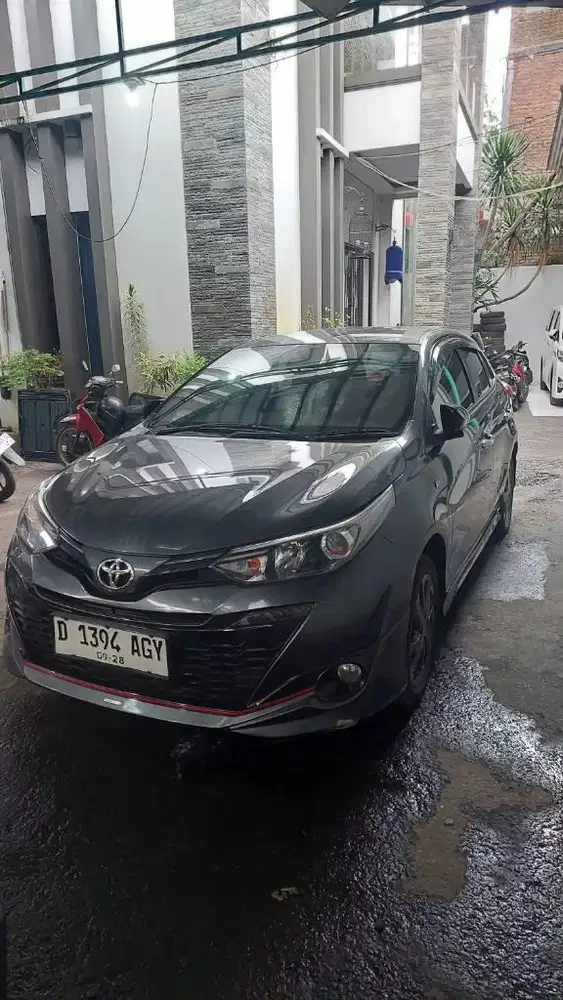DP 20 JT Toyota New Yaris S TRD 1.5 AT  Grey Mulus
