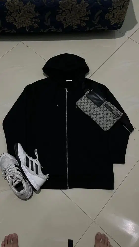 Hoodie Global Uniqlo/ Uniqlo berbulu