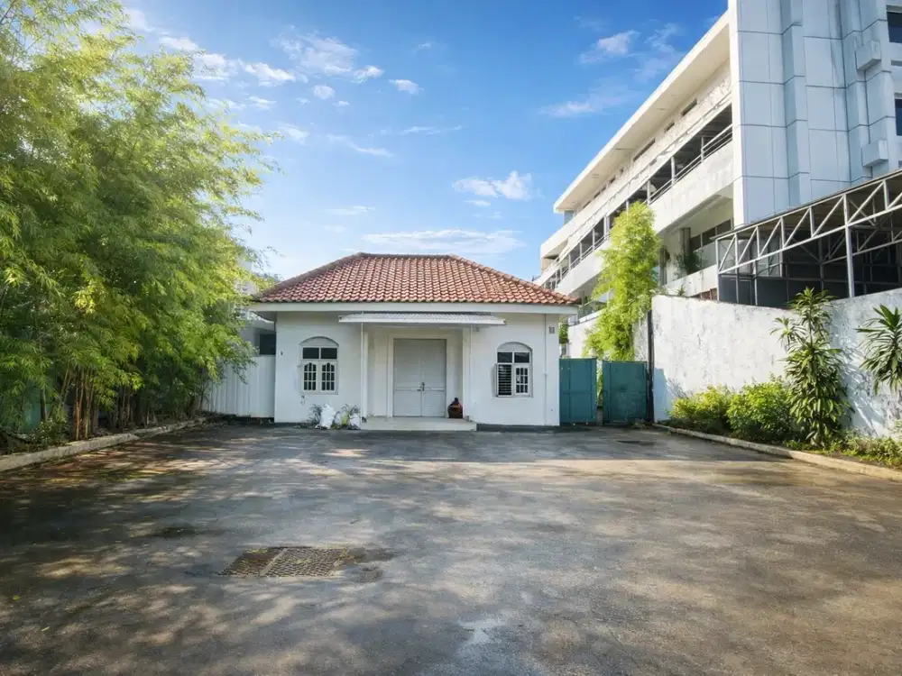 Rumah Komersial Jalan Raya Arjuna Surabaya Pusat