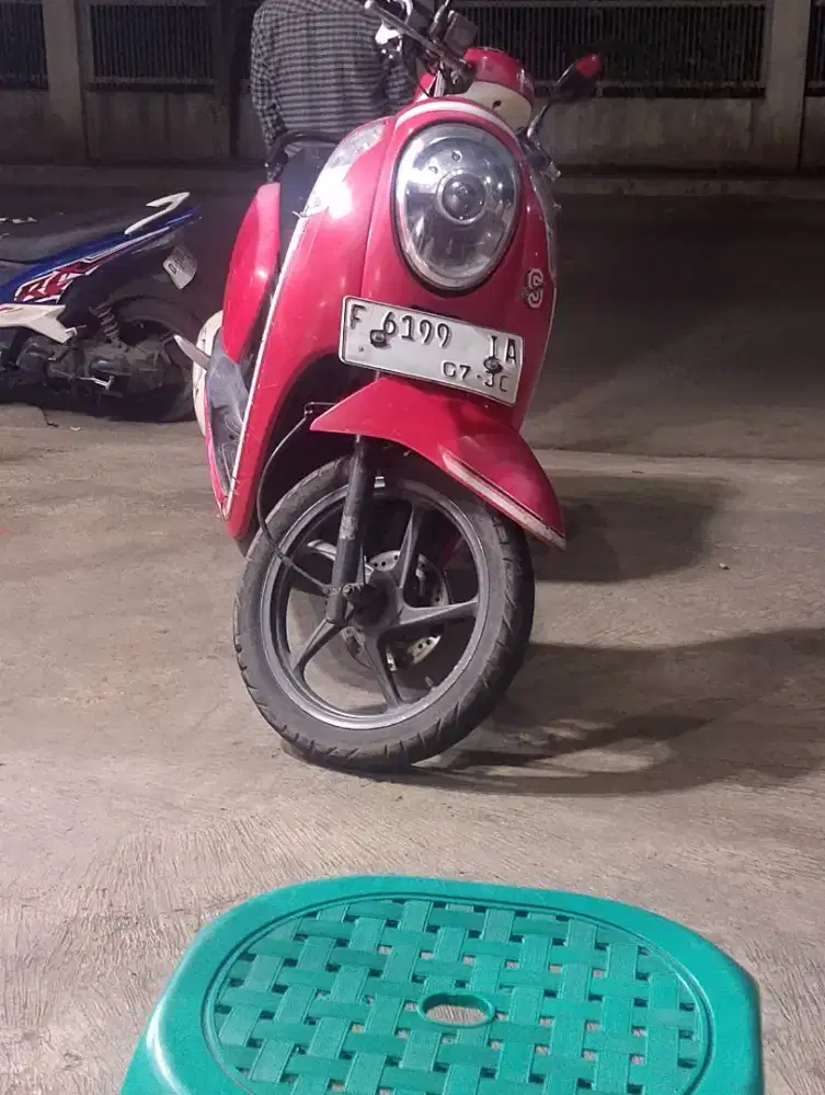 Honda SCOOPY Fi 2013 lengkap bisa dianterin