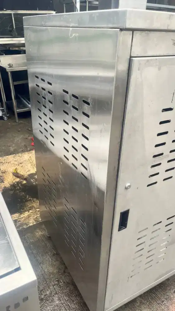 Lemari stainles second