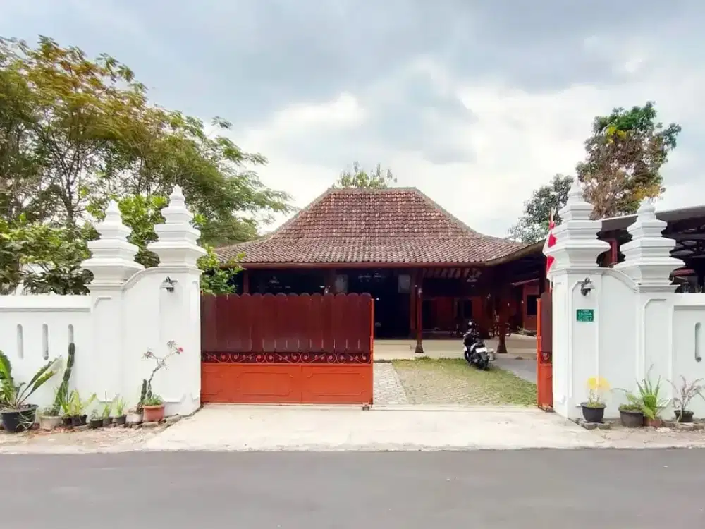 Dijual rumah joglo lokasi Candi Winangun, Sardonoharjo, sleman yogyakarta dekat kampus UII cocok untuk guesthouse atau usaha lainnya