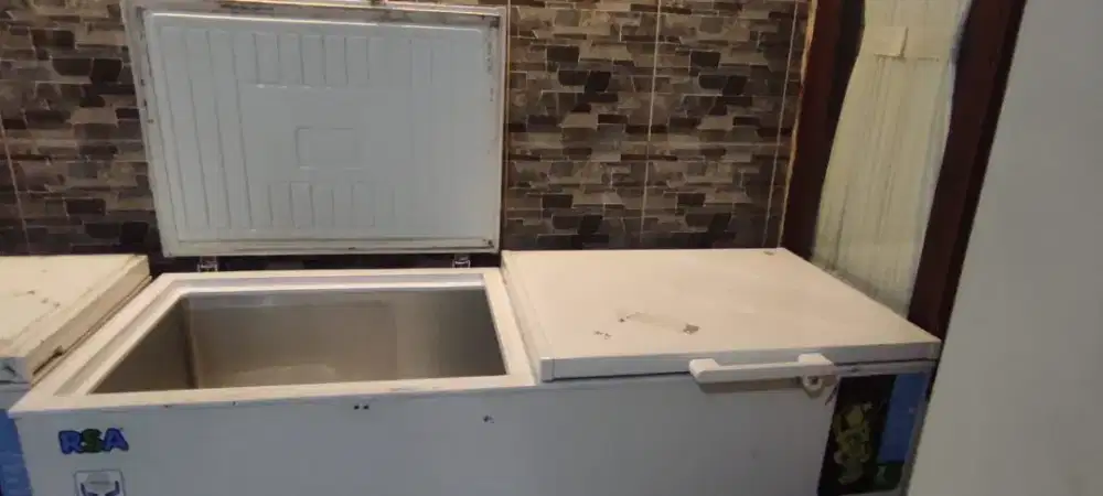 DIJUAL FREEZER RSA CF 600