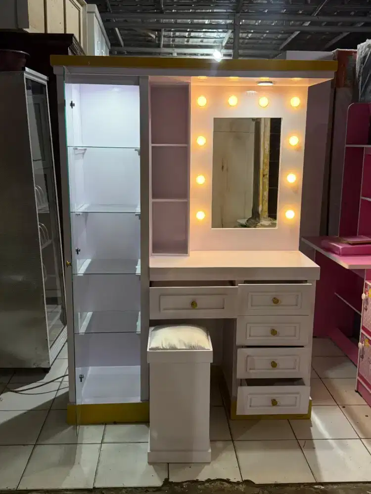 MEJA Rias lampu  LED / COD