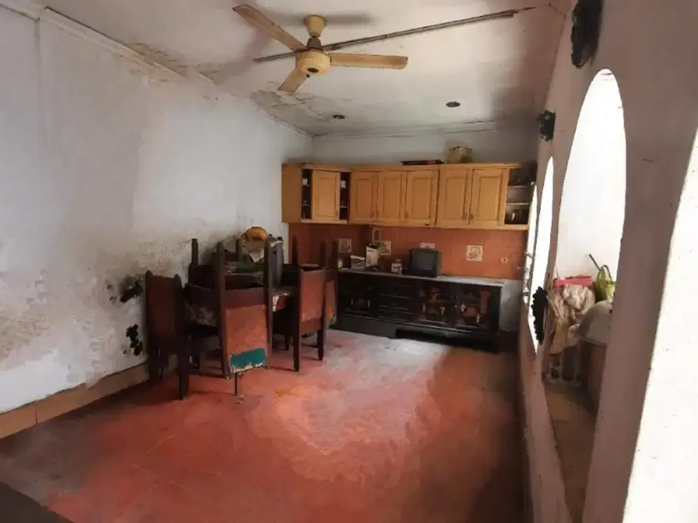 Dijual Cepat Rumah Lama Harga Hitung Tanah Lokasi Sangat Super Strategis Dekat Pusat Kota Bandung