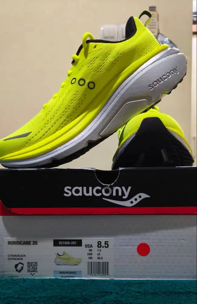 Sepatu Running Men Saucony