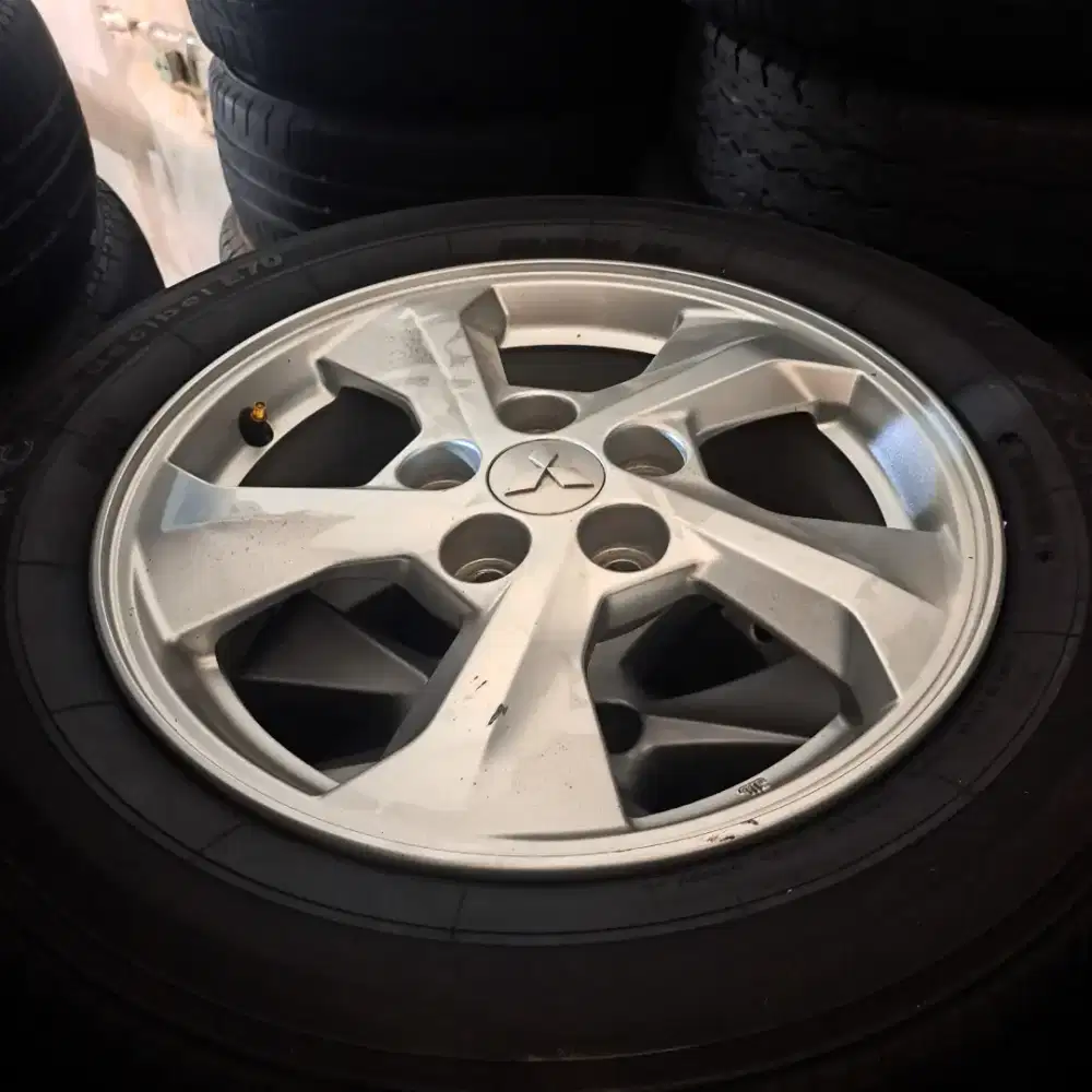 Serep mobil xpander velg dan ban ring 16 mobil xpander