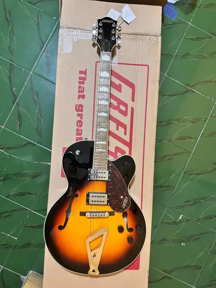 gretsch G2420 hollow body