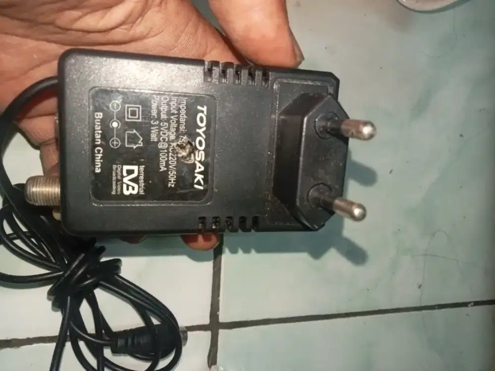 Adaptor antena Digital Toyosaki