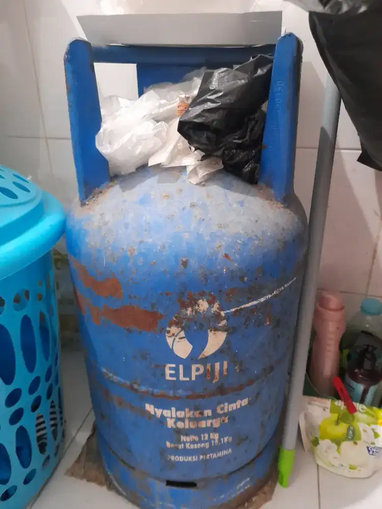 Tabung gas elpiji 12kg biru kosong minus karatan