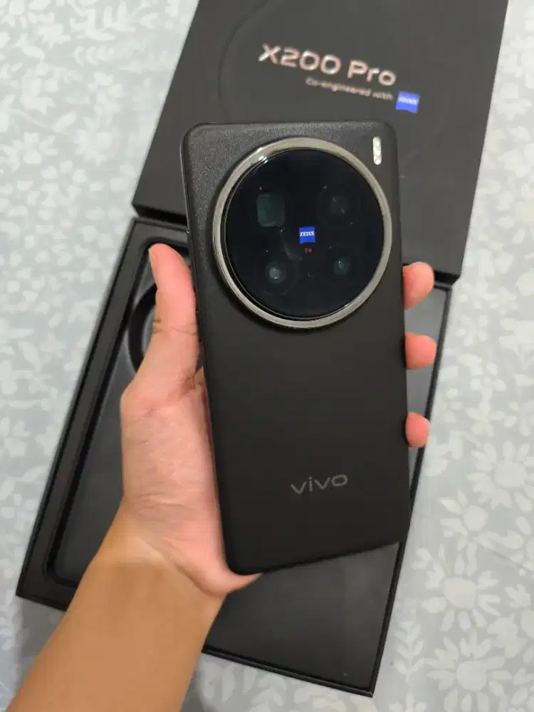 Vivo X200 Pro 16/512GB Fullset original Garansi panjang