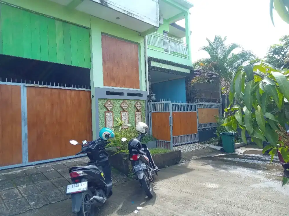 rumah murah 3 lantai di cluster Assalam dekat summarecon 500 jt