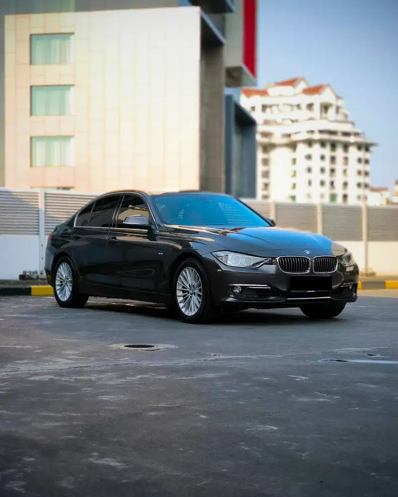 (TDP 40 JT) LOW KM 76 RB ! BMW 320i N20 CKD (F30) CAT BODY FULL ORI !