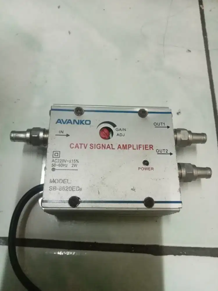 Penguat sinya pembagi sinyal antena tv