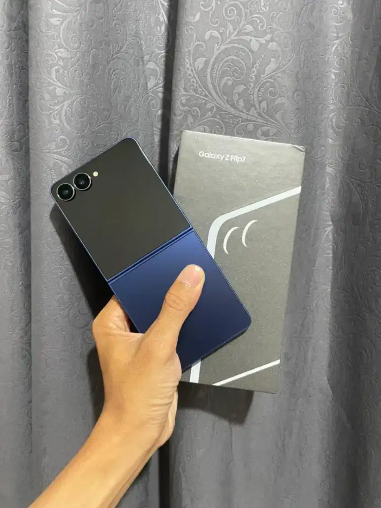 Samsung Galaxy Z Flip 7 12/256GB Second Mulus like new