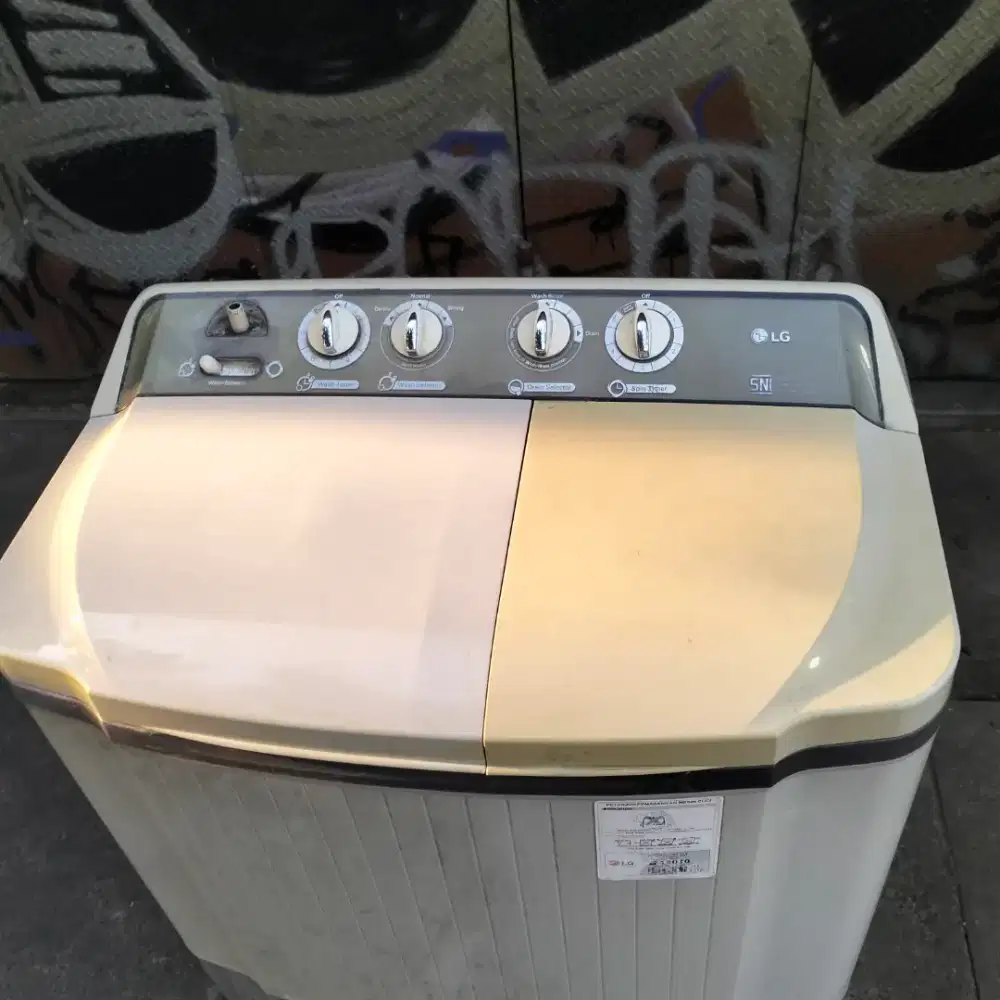 Bismillah semoga laku jual mesin cuci merk LG dua tbng ukrn 8kg
