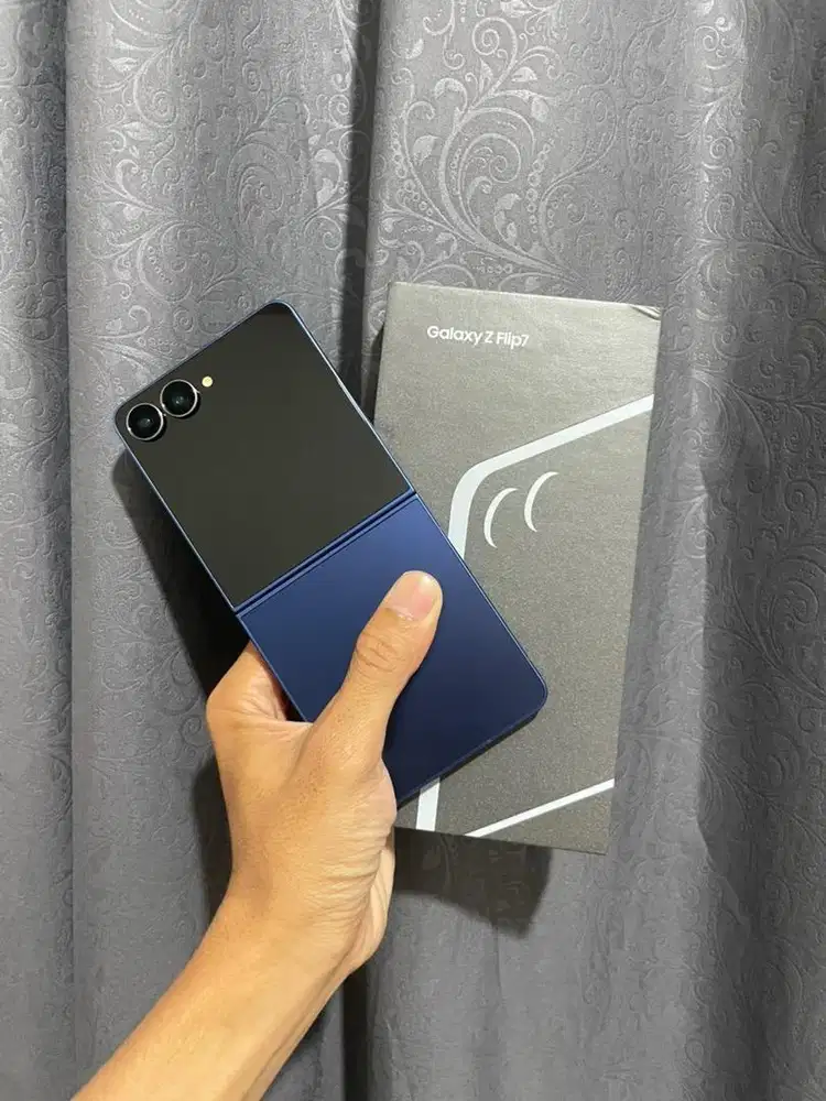 Samsung Z Flip 7 12/256 Resmi Garansi panjang