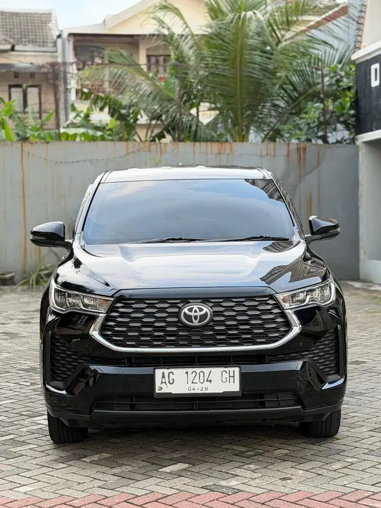 Toyota ZENIX 2.0 V AT 2022