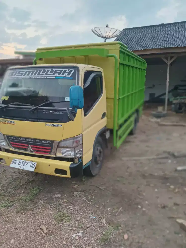 Mitsubishi canter 2012 125ps hdv