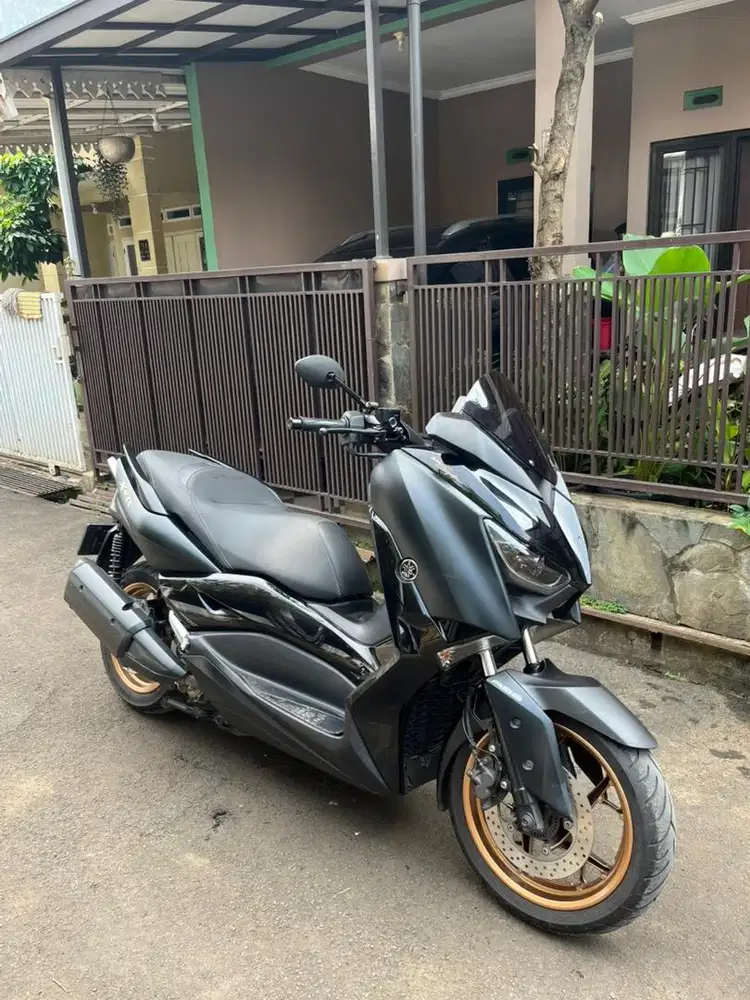YAMAHA XMAX 2022