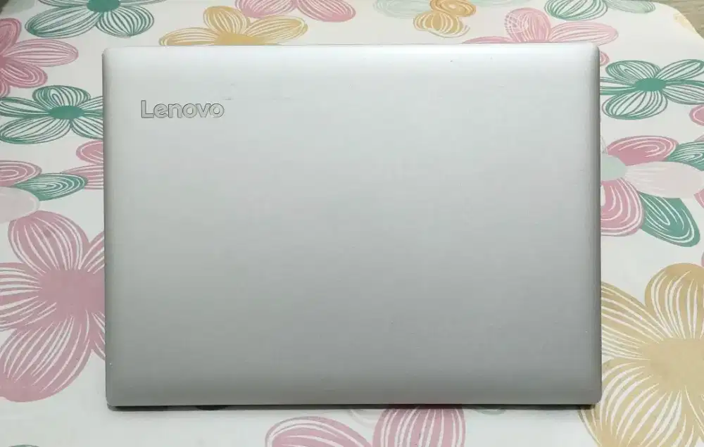 Lenovo Ideapa 320 slim Fhd Dualvga i7gen7/8/256 batre awet siap pakai