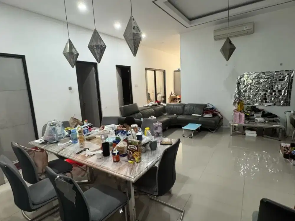 Hunian Nyaman Semi Furnished 2 Lantai di Sunter Kirana