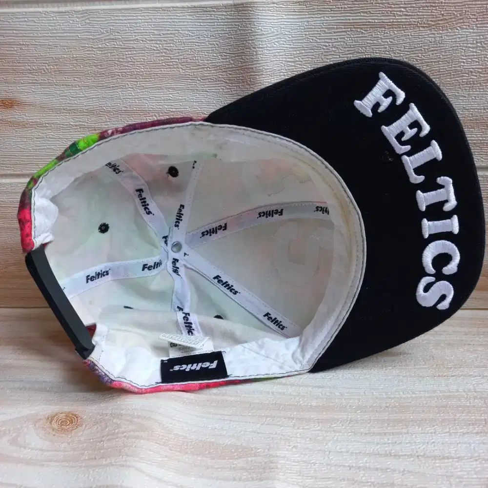 Topi Feltics Full Tag