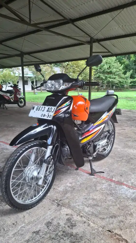 Honda supra fit 2005 orisinil siap pakai a.n swndiri