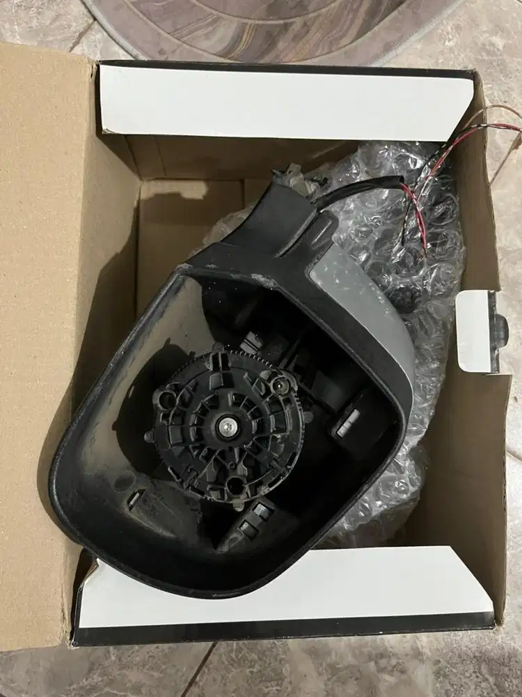 Spion nissan march kanan