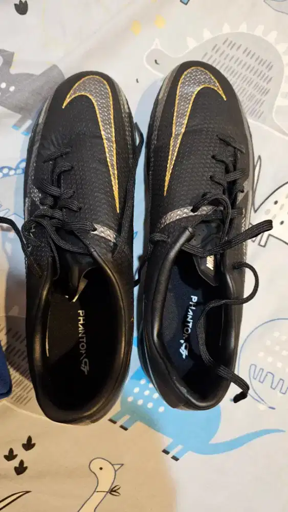 Jual cepat sepatu futsal nike phantom warna hitam