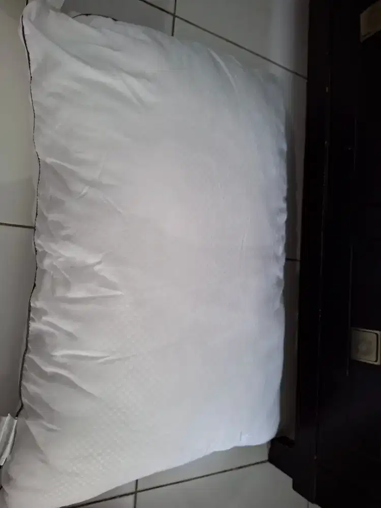 Bantal kepala  second