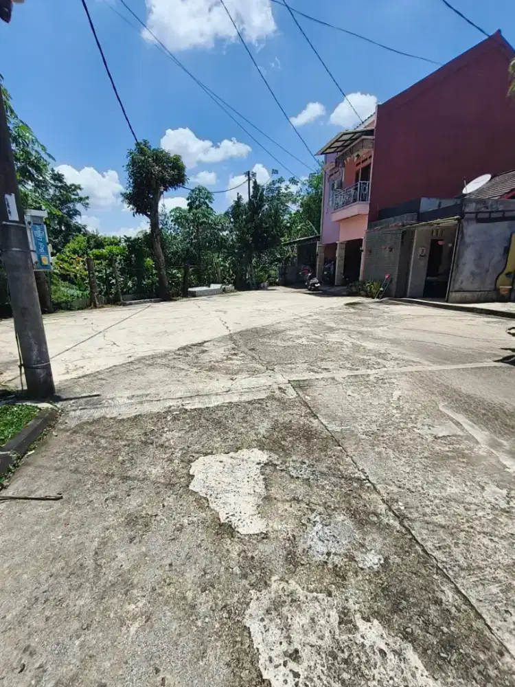 Rumah second dijual dalam cluster Harjamukti Cimanggis Depok