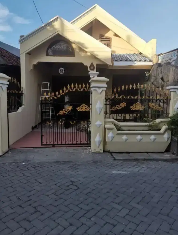 Rumah surabaya utara strategis