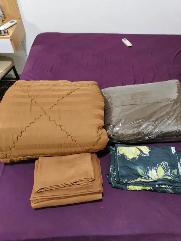 Preloved 2Set Sprey+Bedcover Uk 160x200