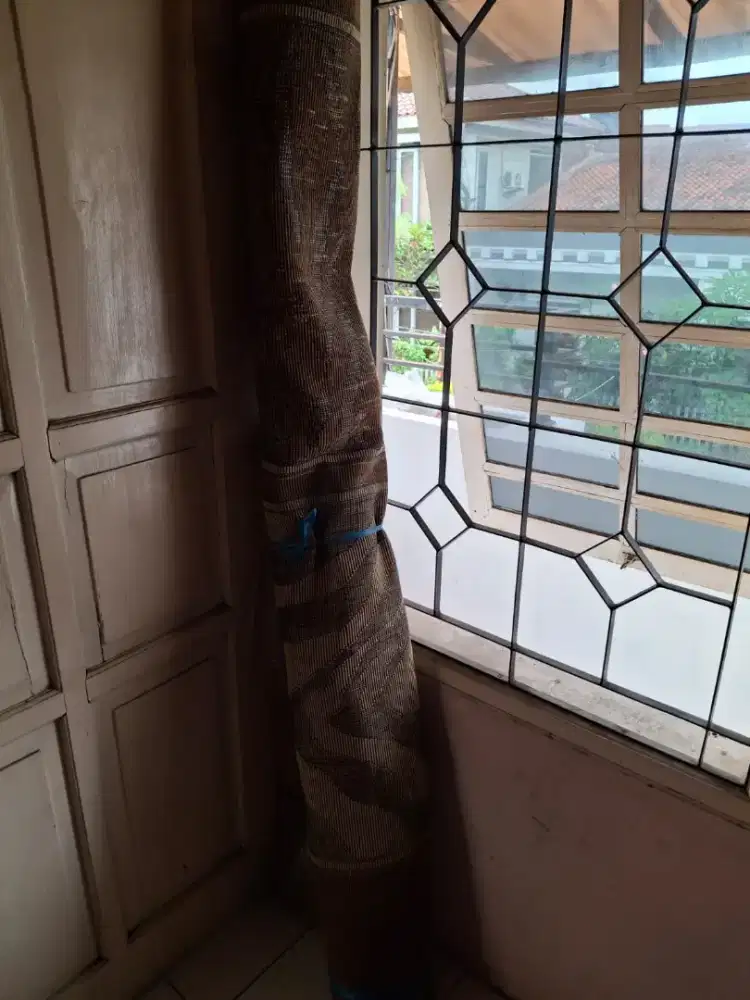 Karpet ukuran besar dan sedang